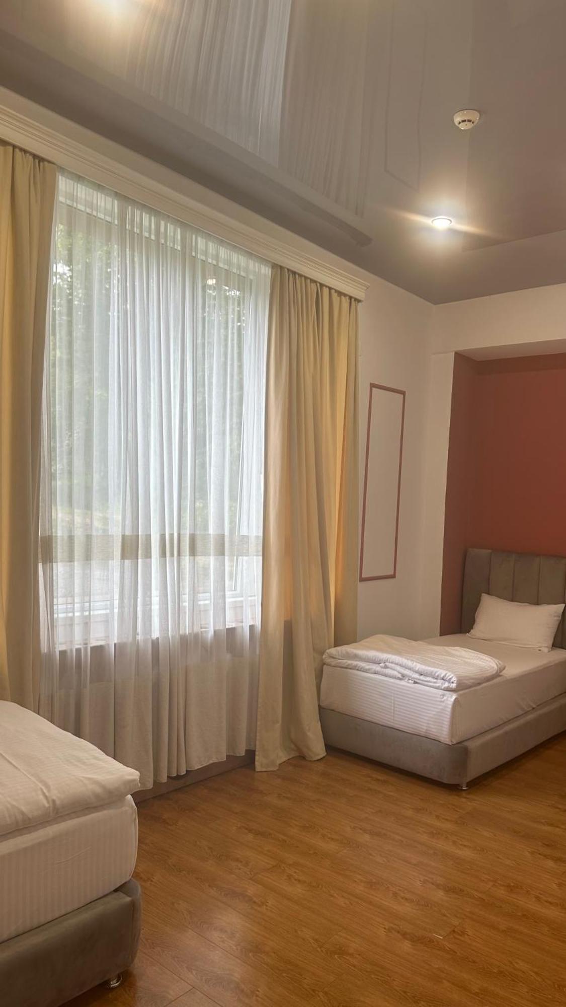 Wald Hotel Лаґодехі Екстер'єр фото