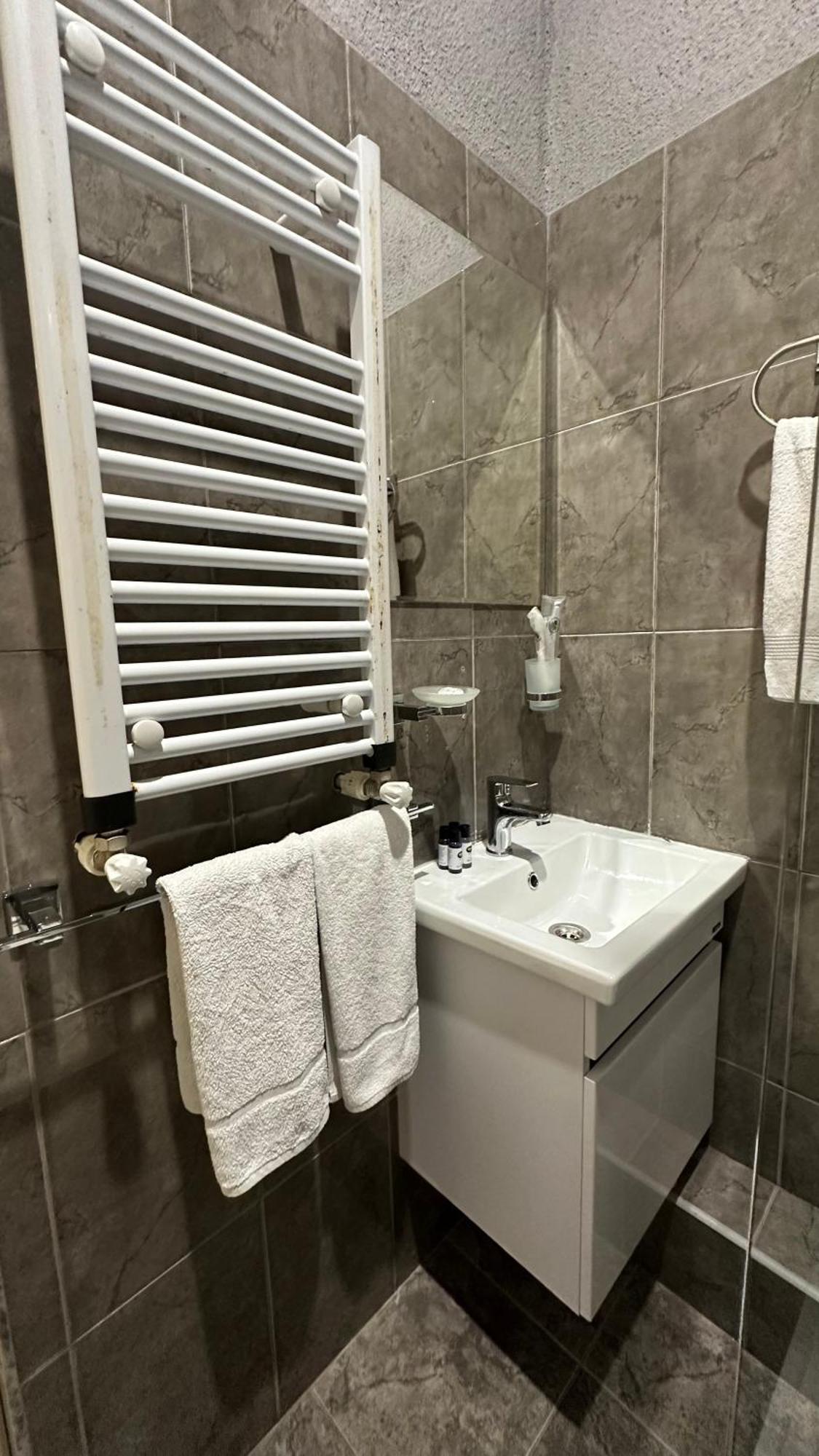 Wald Hotel Лаґодехі Екстер'єр фото